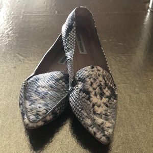 Steve Madden Snake print flats